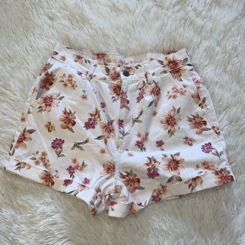 American Eagle Floral Mom Shorts